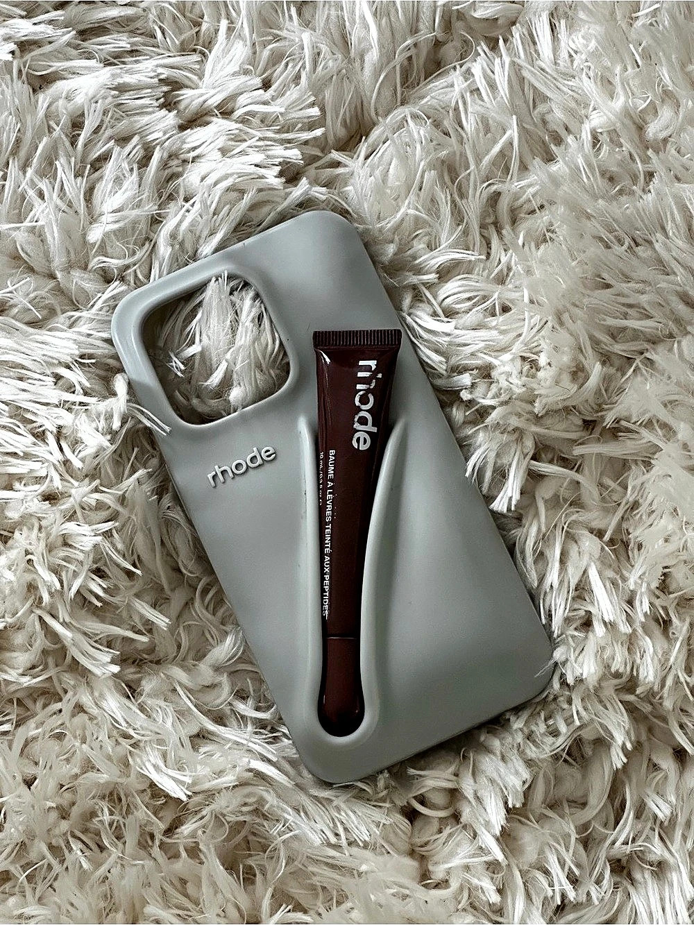 Rhode lip case iPhone 14 Pro + peptide lip tint espresso